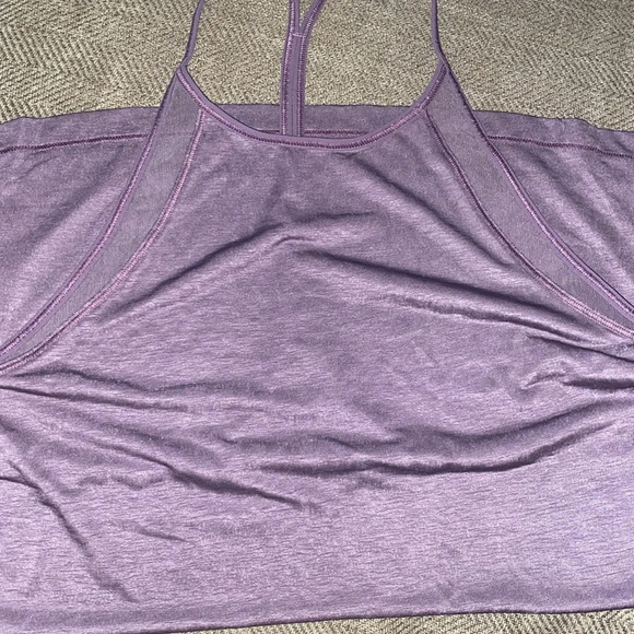 Lululemon Through the Movement tank - Picture 4 of 4